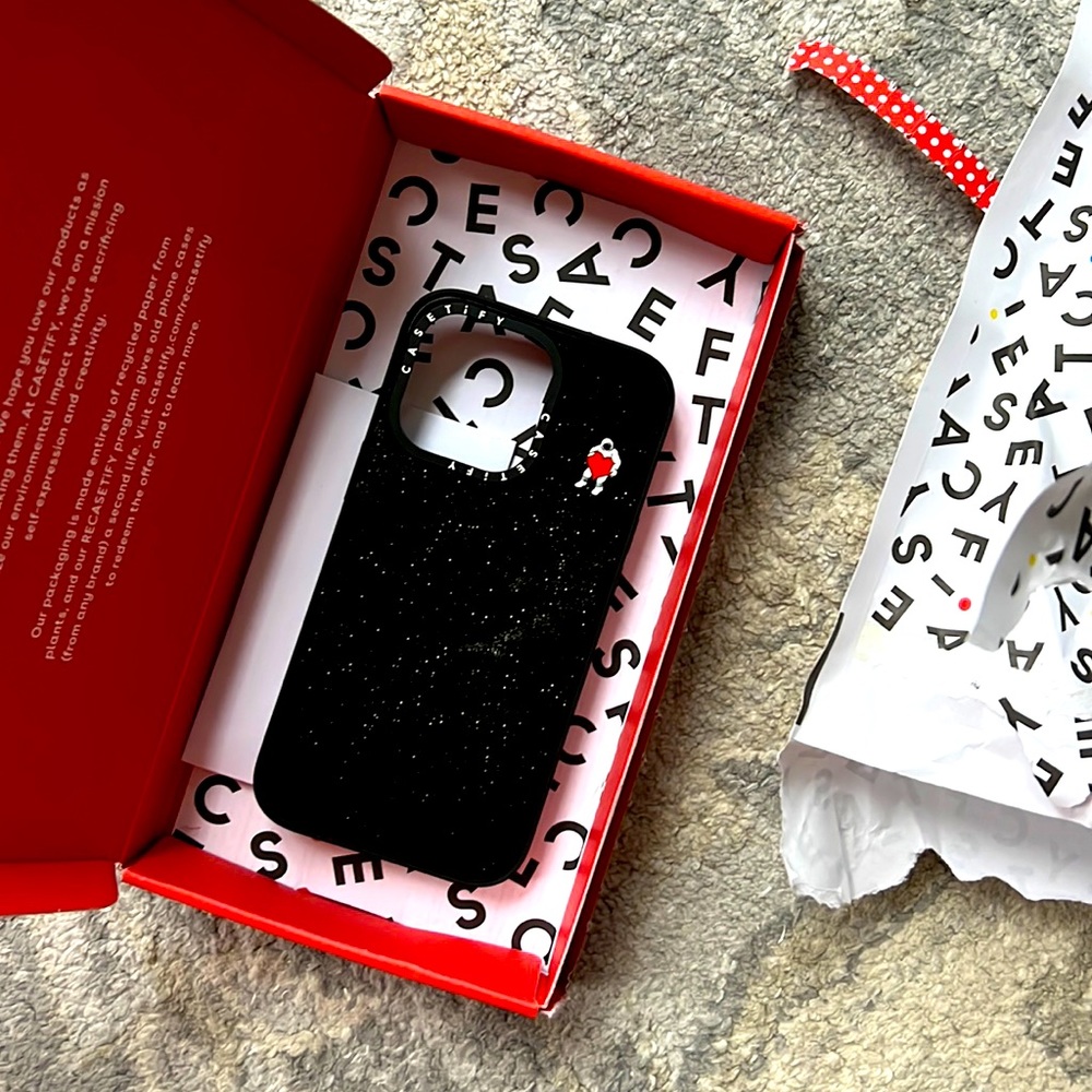 COPY - NWT Casetify iphone 13 astronaut heart case